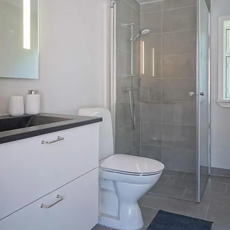 4 Star Holiday Home In R Nne Рённе